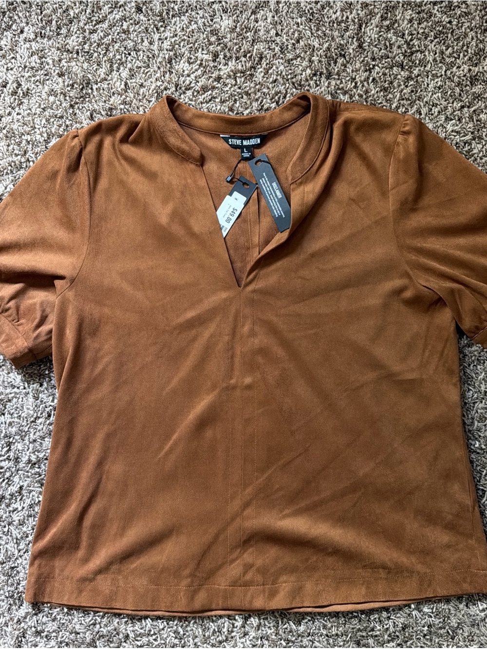 Steve Madden Tan-Brown Split V-Neck Short Sleeve Shirt